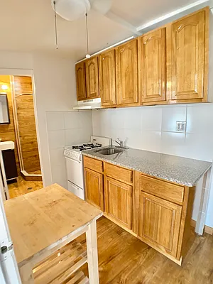 Rented by Bohemia Realty Group | media 11