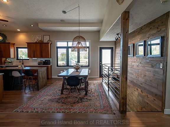 3rd image of 315 Ponderosa Dr