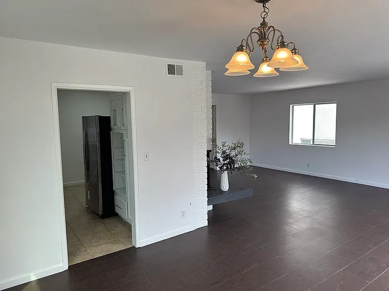 11831 Mayfield Ave #3 — Photo 11