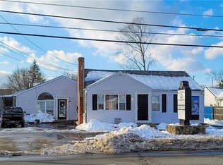596 Newport Ave, Pawtucket, RI 02861