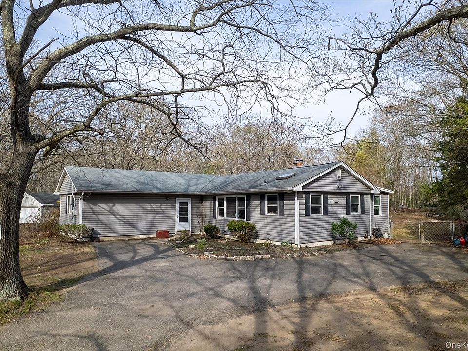 1st image of 149 Miller Place Road