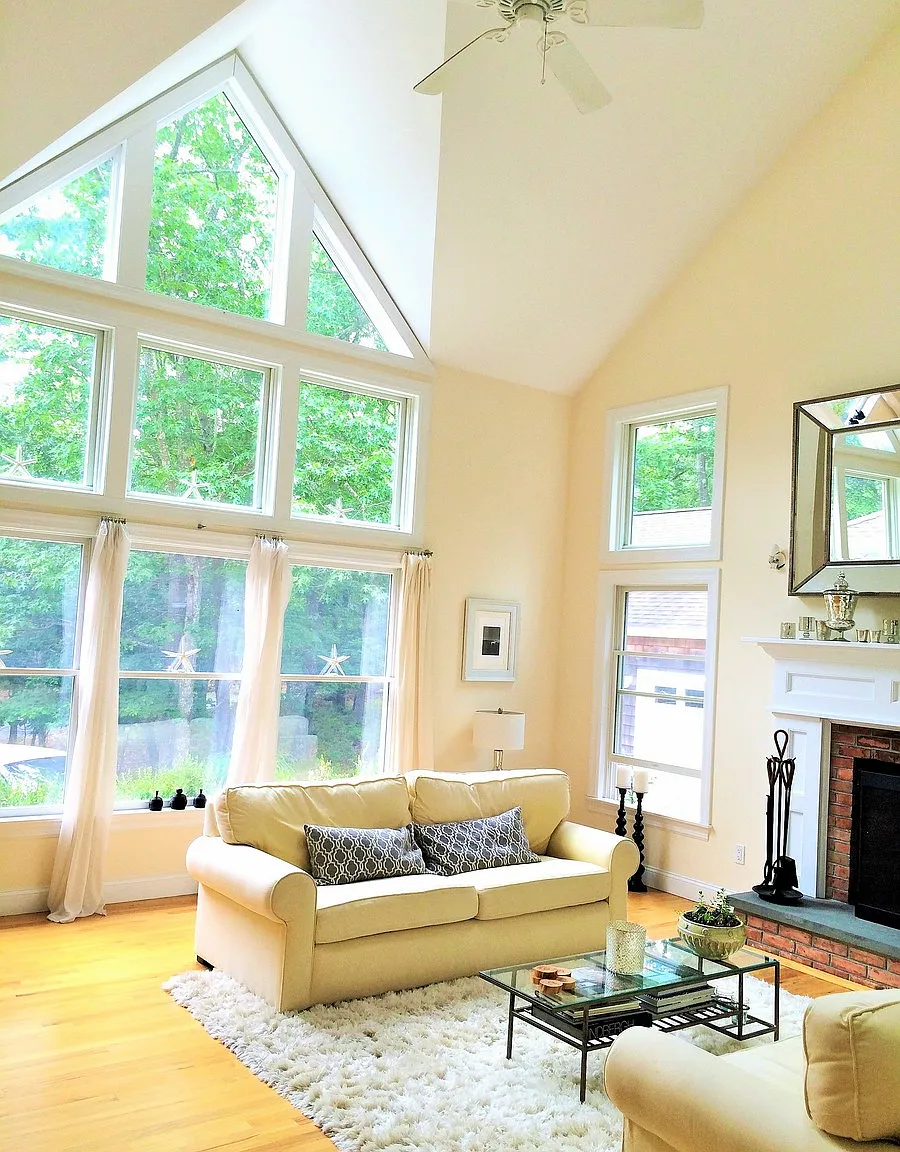 East Hampton - Close to Bay & Ocean Beaches — Photo 4