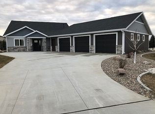 3502 Calypso Dr, Bismarck, ND 58504
