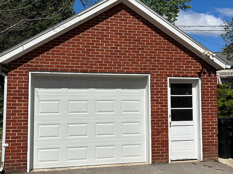215 Westerly Pkwy — Photo 3