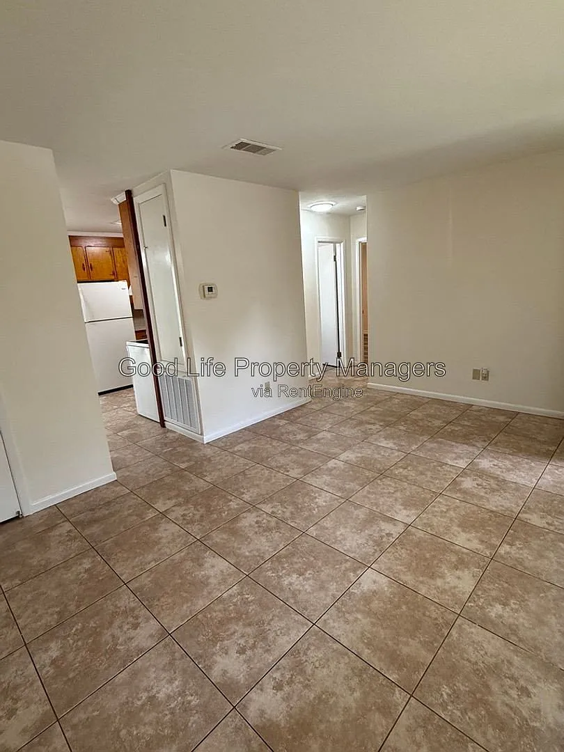 2 bed, 1.0 bath, 850 sqft, $1,325 — Photo 4