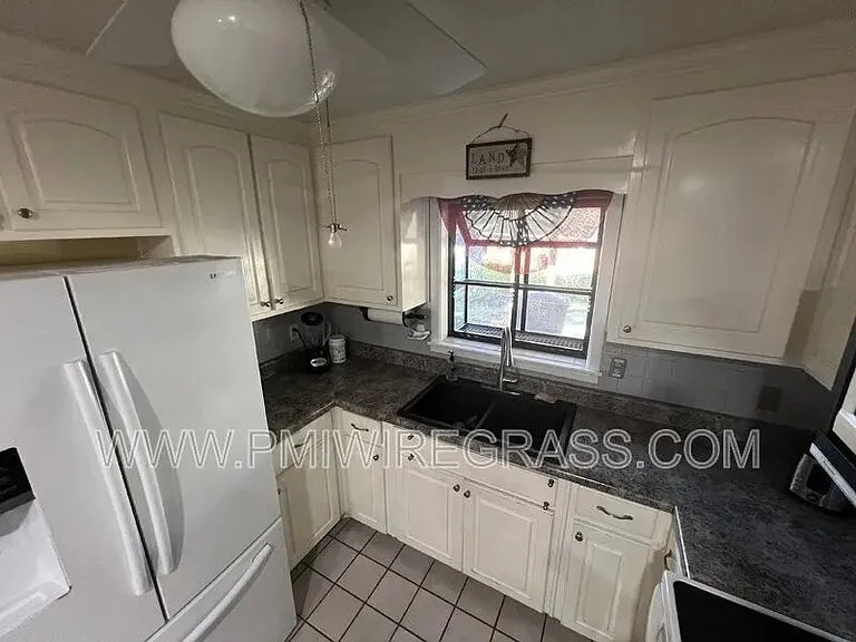 59 Andrews Dr — Photo 7