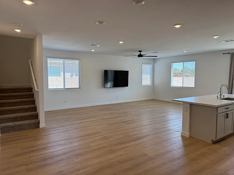 4185 Paragon Crest Ct — Photo 11