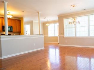 41 Ridgeview Ln, Mount Arlington, NJ 07856