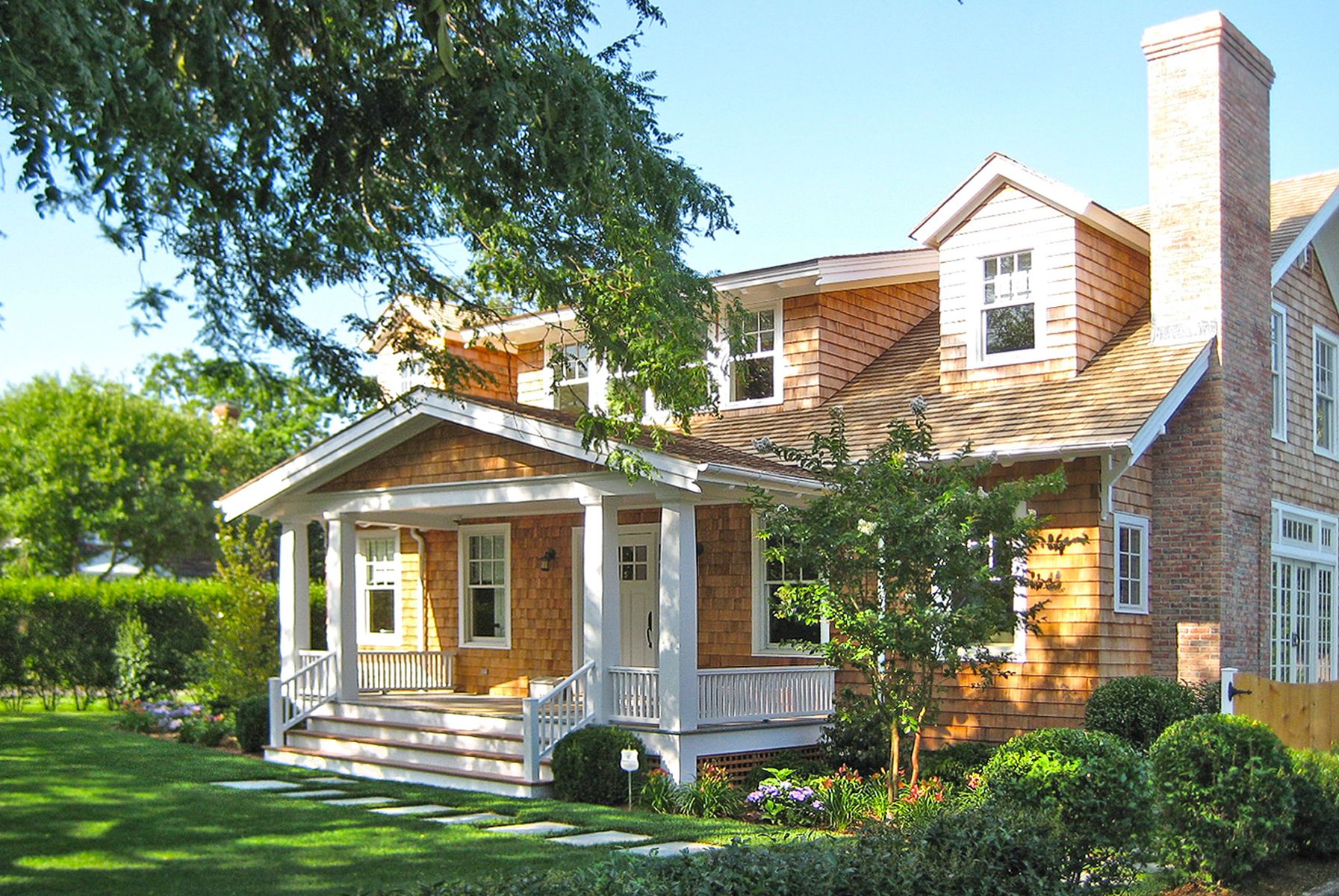 30 Elm St, Southampton, NY 11968 Out East