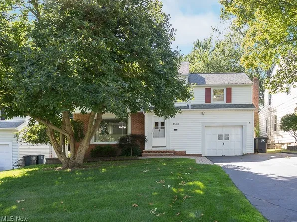 1528 Lyndhurst Rd, Lyndhurst, OH 44124