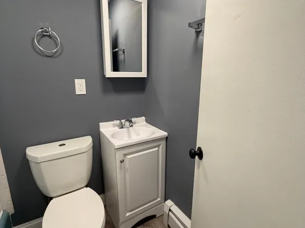 Willard Street Apartments offers the perfect location, with easy access to all major Highways 495..., 134-140-148 Willard St #134-19, Lowell, MA 01850