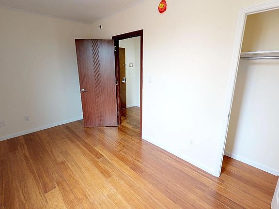 4th image of 8276 116th St #702