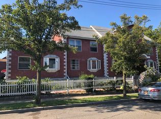 46-47 204th St, Bayside, NY 11361