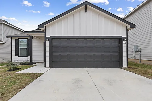 440 Lynwood Gold Photo 1