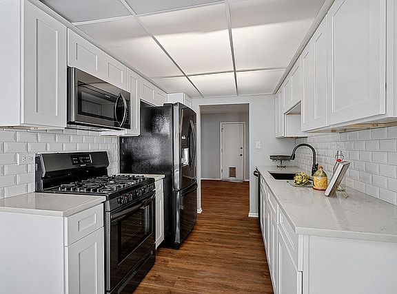 5th image of 5S039 Fairway Dr