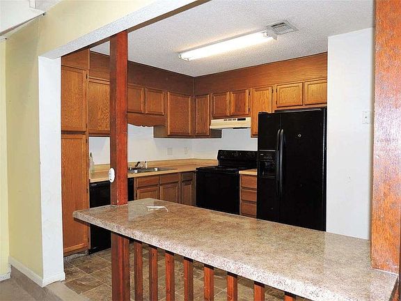 3rd image of 6515 Lanier Dr APT C