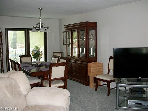 4th image of 4000 Hilltop Dr