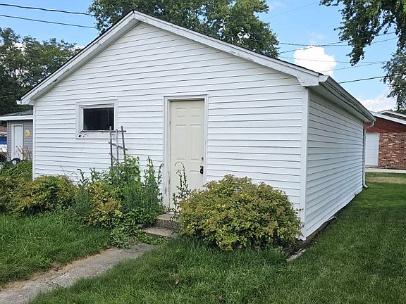 5th image of 541 McCarthy St