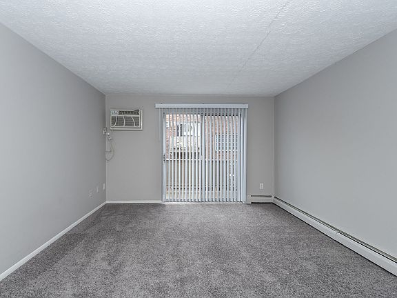 3rd image of 3332 Glenmore Ave APT 11