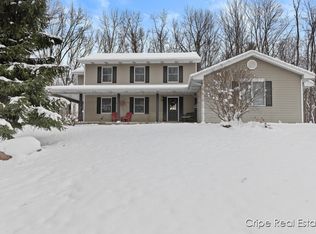 5253 Windmill Dr NE, Rockford, MI 49341