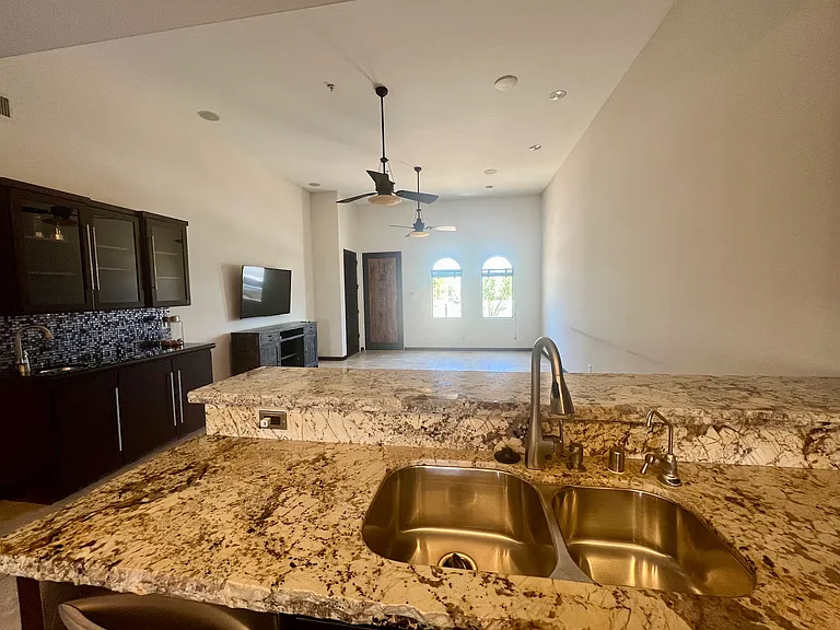 470 Acoma Blvd S #1017 — Photo 8