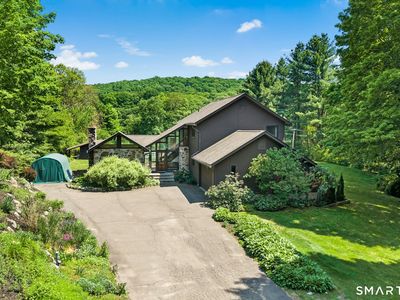 127 Huntingtown Road, Newtown, CT, 06470