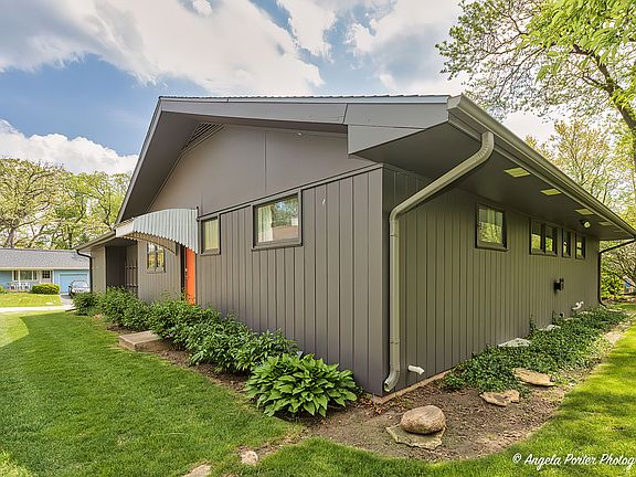 2nd image of 536 Lawndale Ave