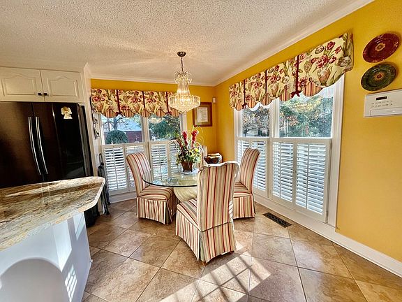 4th image of 114 E Longleaf Dr
