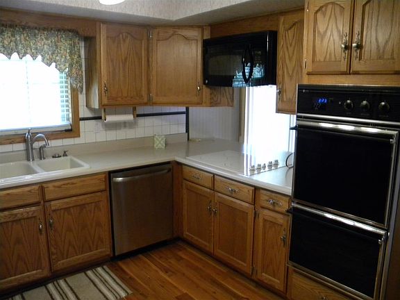 5th image of 8461 N Pinewood Pl W