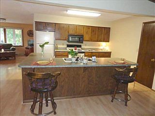 5th image of 903 Columbine Dr