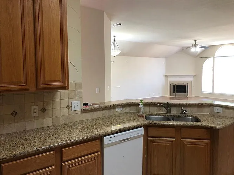 2521 Allegro Ln — Photo 24