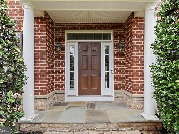 4th image of 25577 Royal Hunter Dr