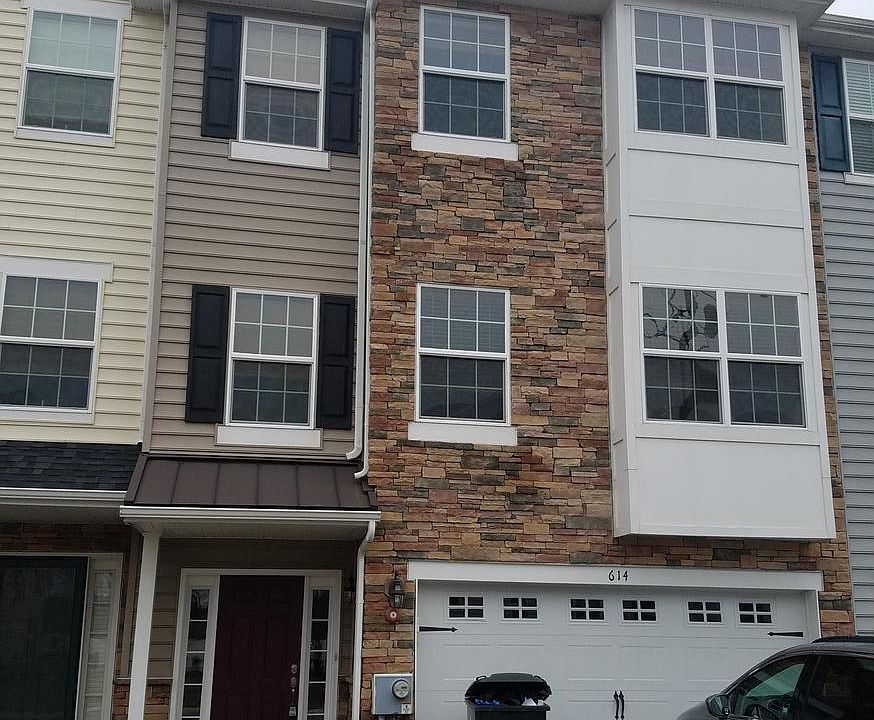 1st image of 614 S Twin Lakes Blvd