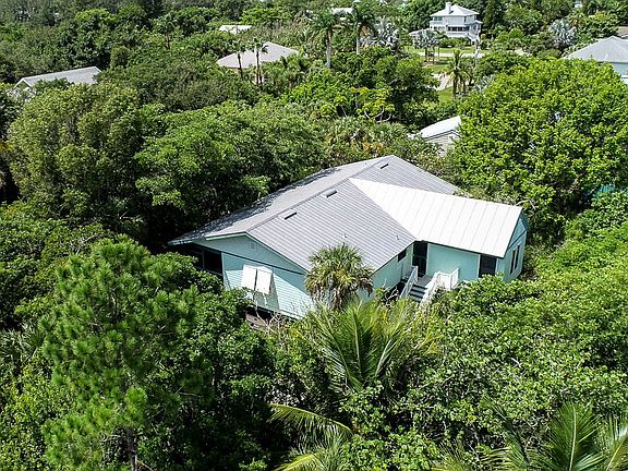 2nd image of 1695 Serenity Ln