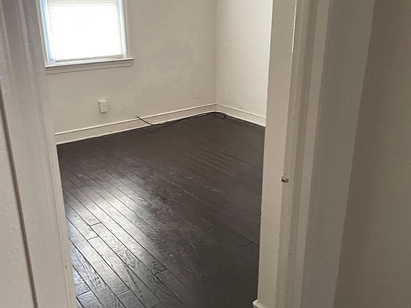 3rd image of 32 Hurley Ct Floor 1