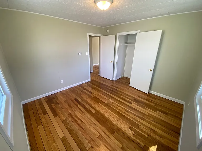 98 Margaret St #B — Photo 12