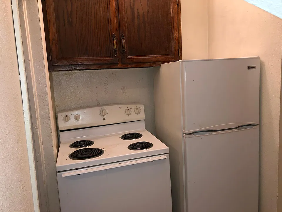 1617 Van Lennen Ave #1