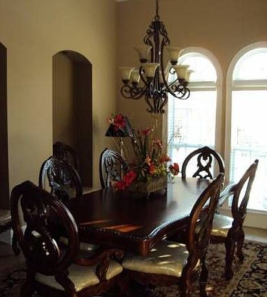 4th image of 2494 Pebblewood Dr