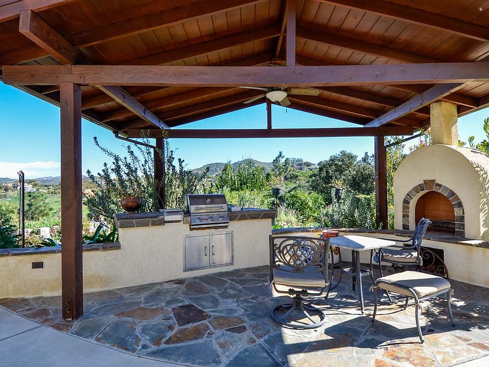 Outdoor Entertainment