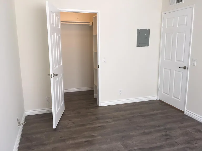14615 Burbank Blvd #201 — Photo 23