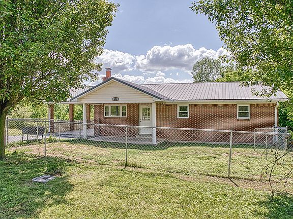 3rd image of 620 Harmony Rd