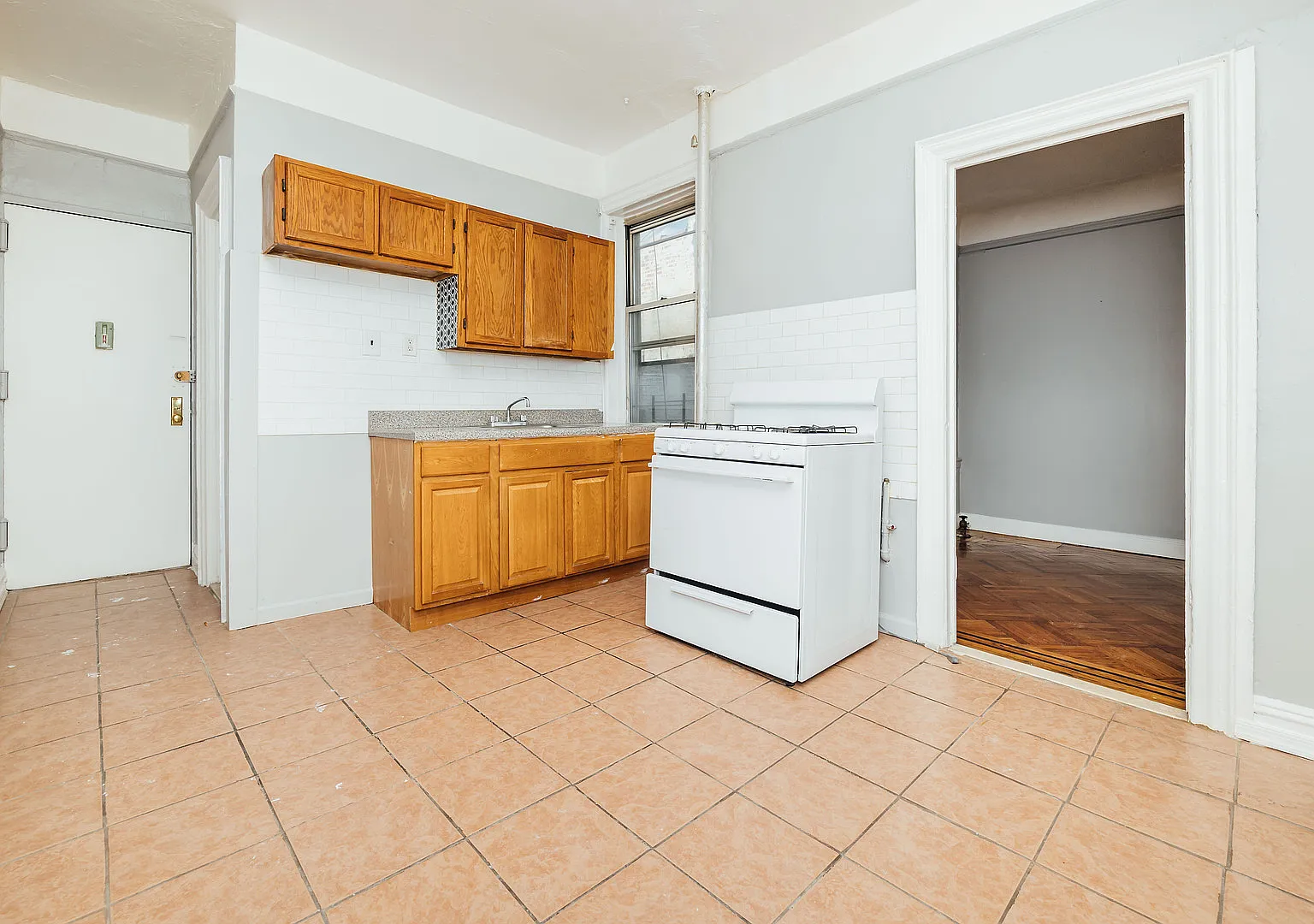 1625 Park Place — Photo 1