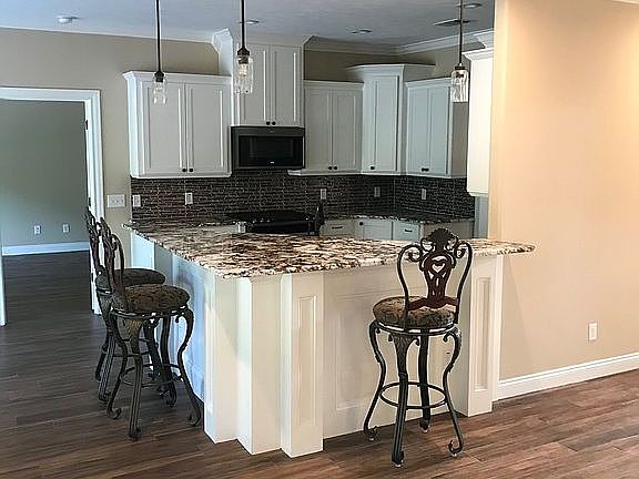 3rd image of 6511 Timbercreek Dr