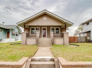553 Whitelaw Ave, Wood River, IL 62095