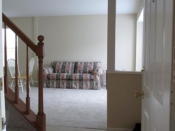Living room/entryway before being painted.