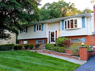 11 Waldron Dr, Stony Pt, NY 10980