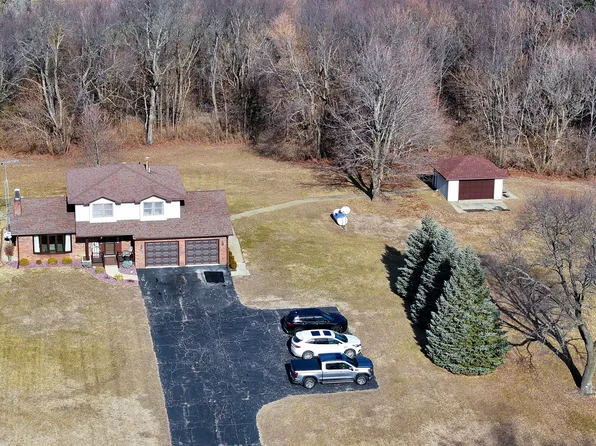 29650 Grennan Rd, Rock Falls, IL 61071
