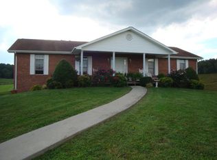 22006 Flame Leaf Dr, Bristol, VA 24202