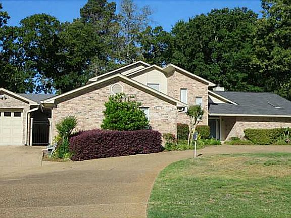 2nd image of 4776 Northwood Hills Dr