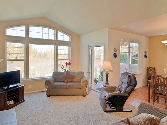 2nd image of 3316 Sussex Dr